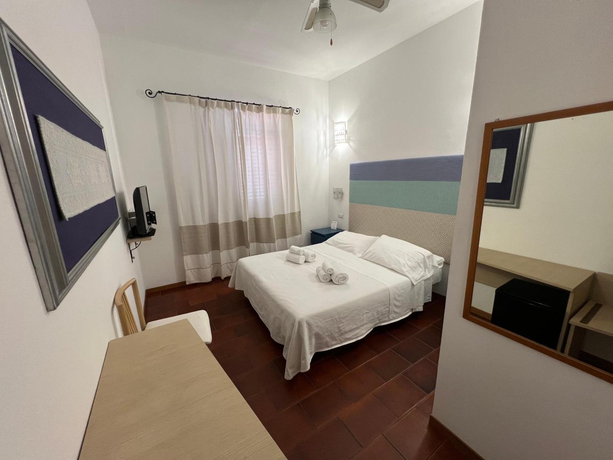 Hotel Da Cecco Santa Teresa Gallura Buitenkant foto