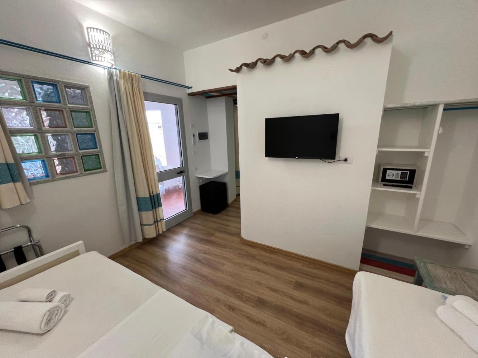 Hotel Da Cecco Santa Teresa Gallura Buitenkant foto